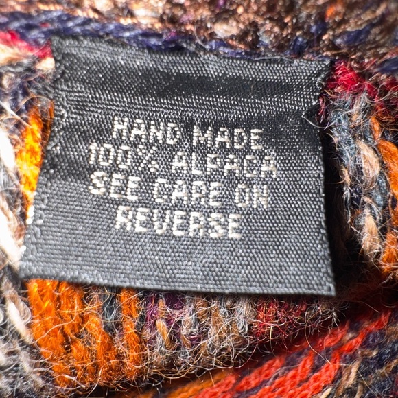 Intiwara Alpaca Sweater - Picture 6 of 6